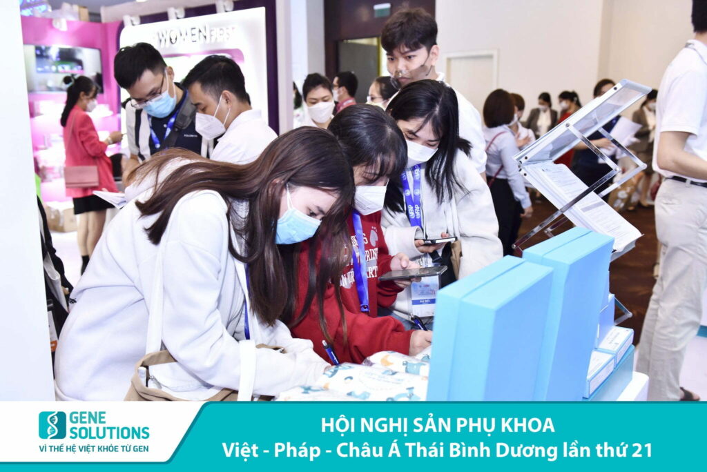 Gian hàng của Gene Solutions tại Hội nghị Sản Phụ khoa Việt - Pháp - Châu Á - Thái Bình Dương lần thứ 21 hút khách tham quan 9