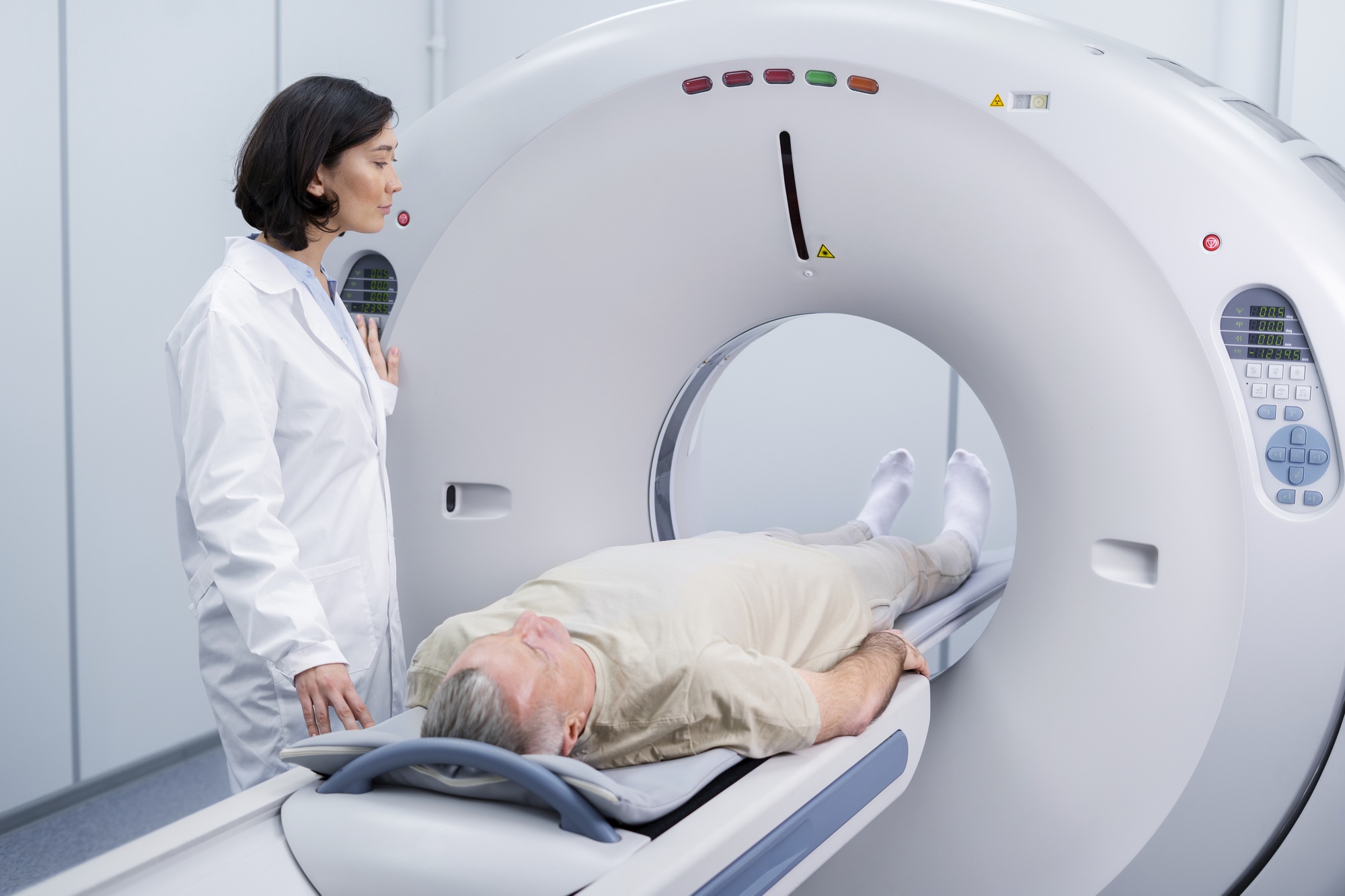 CT scan là phương pháp chẩn đoán hình ảnh thường được sử dụng trong tầm soát CT scan là phương pháp chẩn đoán hình ảnh thường được sử dụng trong tầm soát