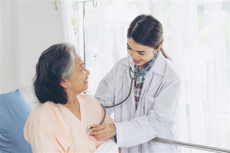 Lựa chọn gói tầm soát ung thư nào để phát hiện bệnh sớm? 4 Trước khi thực hiện tầm soát, hãy tham khảo ý kiến của bác sĩ