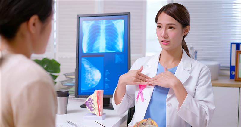 Tầm soát ung thư sớm có ý nghĩa gì? 1 Tầm soát ung thư là quá trình kiểm tra sức khỏe nhằm phát hiện các dấu hiệu bất thường