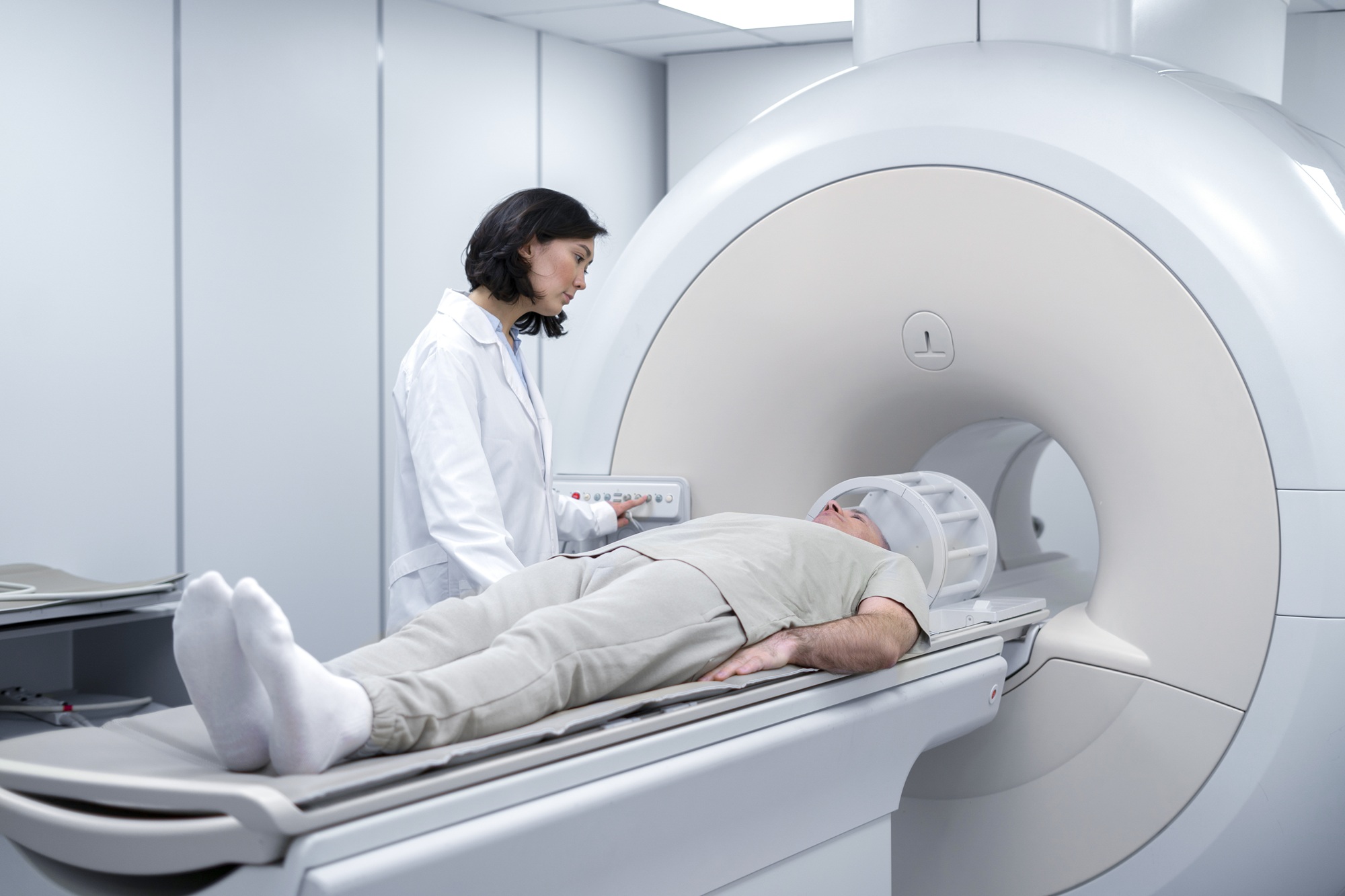 Dấu hiệu ung thư Đại trực tràng & các phương pháp tầm soát hiệu quả: Cập nhật 2025 4 Tầm soát ung thư đại trực tràng từ 45 tuổi trở đi là vô cùng cần thiết
