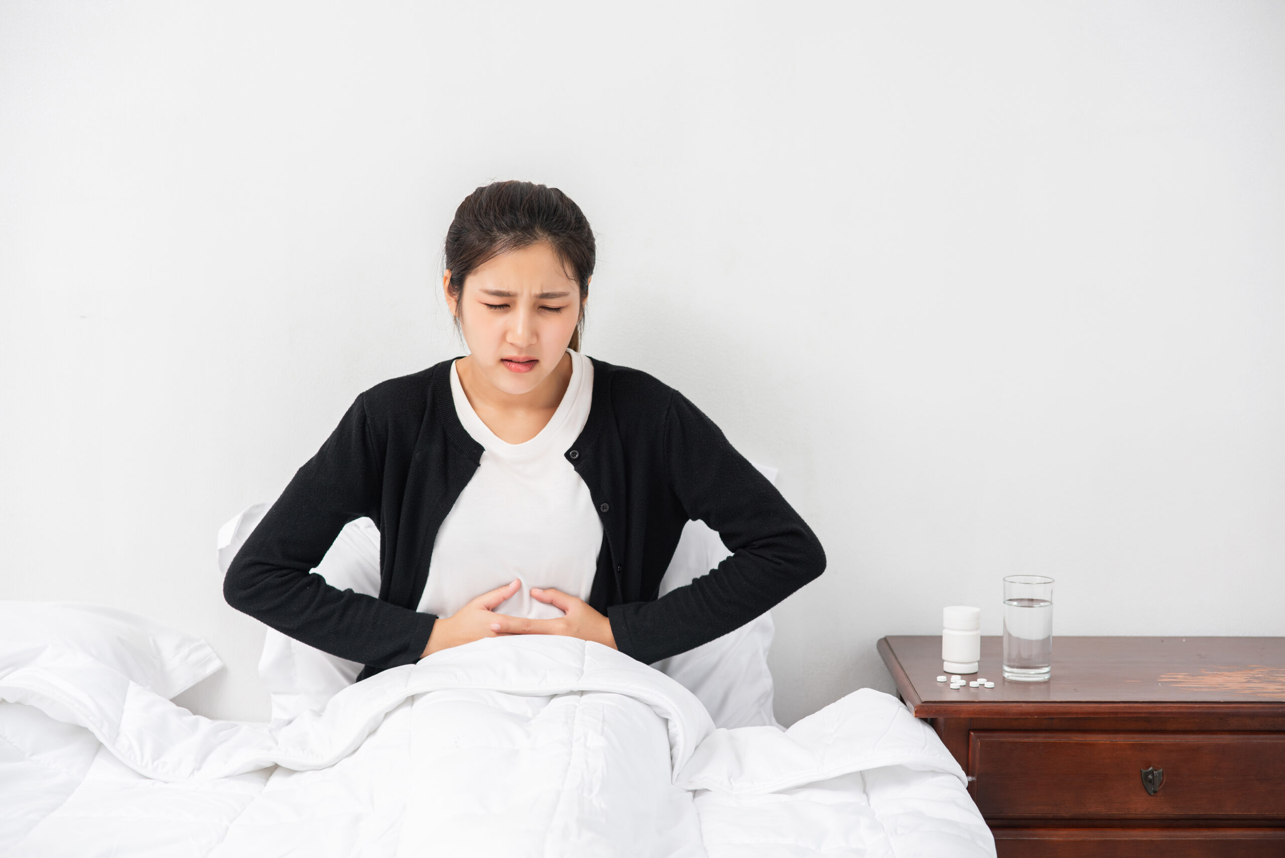 Biểu hiện ung thư trực tràng: Những dấu hiệu cần lưu ý 2 Đau tức bụng dưới, đầy hơi, khó chịu có thể là một trong những biểu hiện ung thư trực tràng