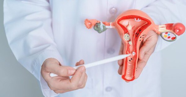 Hiểu rõ tình trạng ra máu ngoài kỳ kinh ở phụ nữ 2 Hiểu rõ tình trạng ra máu ngoài kỳ kinh ở phụ nữ 1