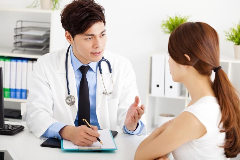Bác sĩ tư vấn khi có kết quả NIPT bất thường